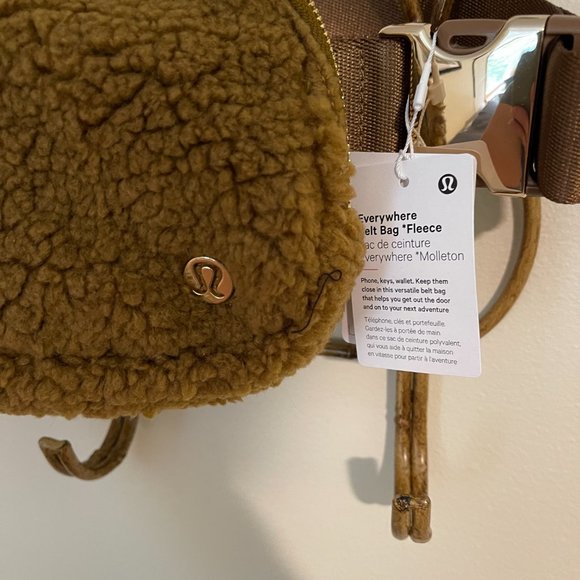 Lululemon Athletica Lululemon Everywhere Fleece Belt Bag (Burnt Caramel) - Picture 4 of 4